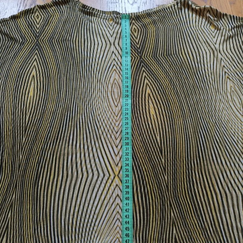 United Colors of Benetton women's top like new, size L, white and yellow