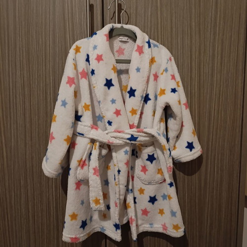 Kids fleece robe size 4-5 years, like new, white with colorful stars