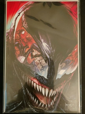 Venom #35 Mico Suayan Virgin Variant mint