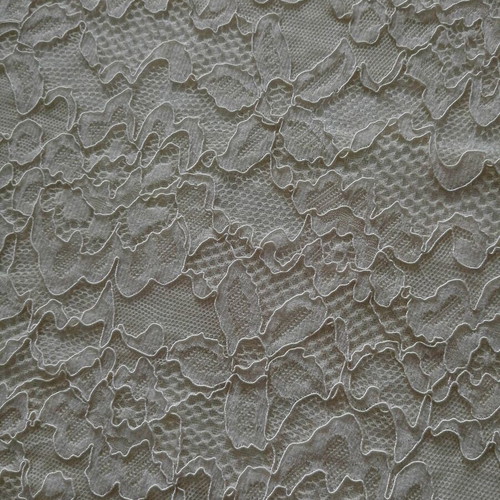Elastic Chantilly lace new, cream with intricate flowers 5.15m