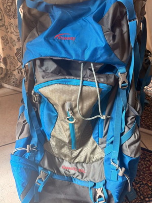 Hiking backpack like new, 80-liter capacity