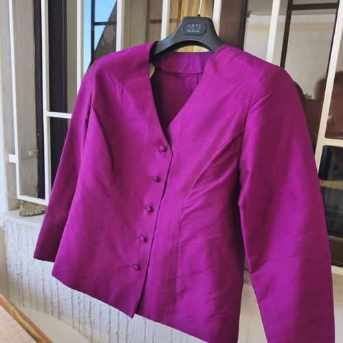 Silk shirt-jacket like new, red and yellow, sizes M and L