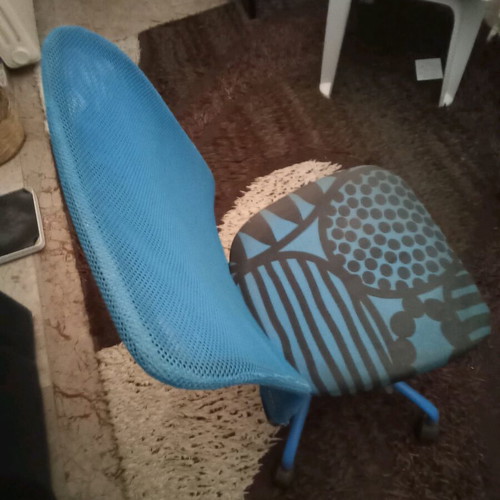 Office chairs for teenagers, like new, set of two