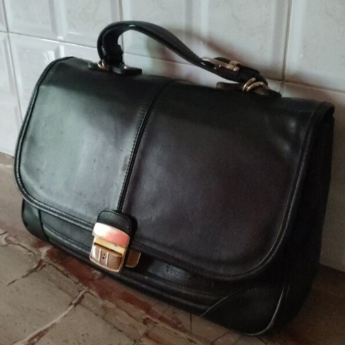 Leather handbag used, French vintage, black