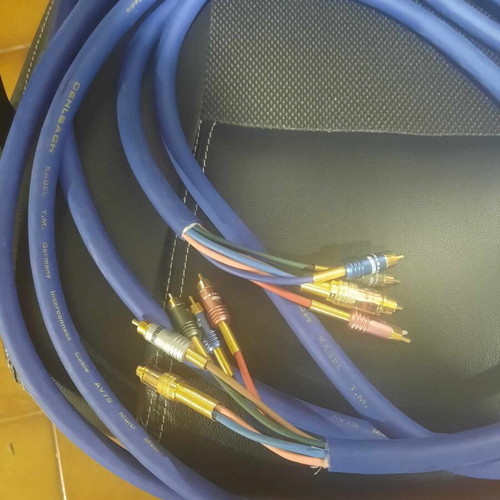Oehlbach AV 6m Multi RCA audio video cable like new