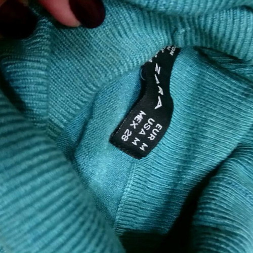 Zara turtleneck like new, medium size, blue-green