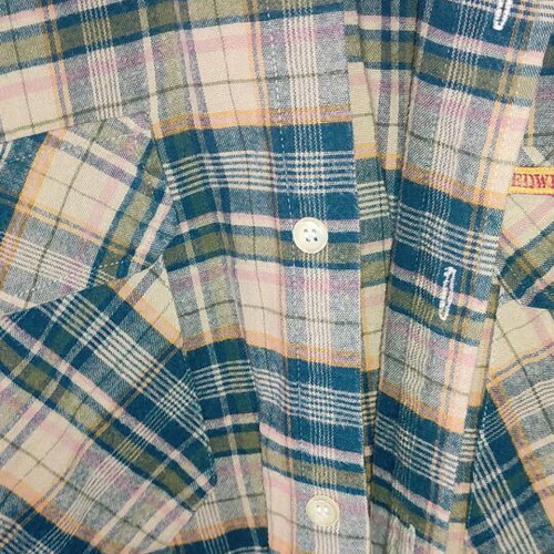 Men's plaid shirt size L like new