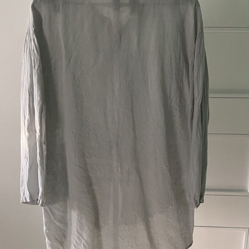 Women's shirt like new, size L, gray