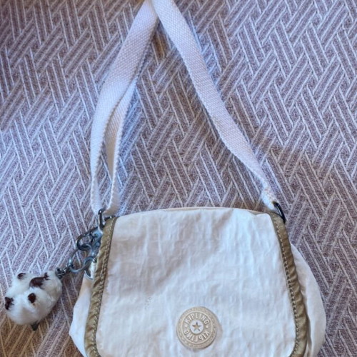 Kipling small crossbody bag used, beige with keychain