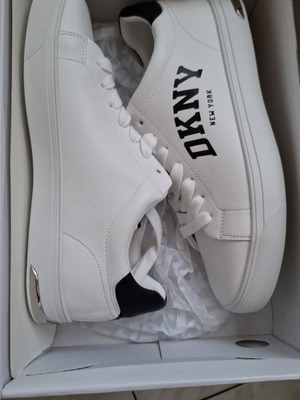 DKNY women's shoes size 39 new white