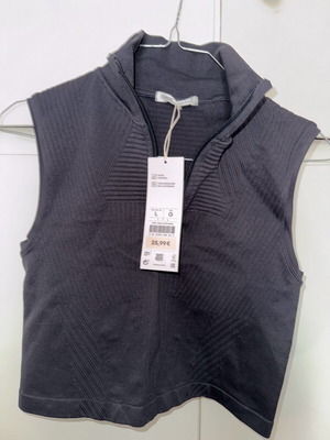 Oysho sports shirt new, size L, black
