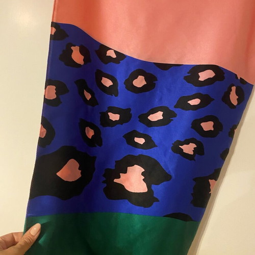 Large satin scarf used