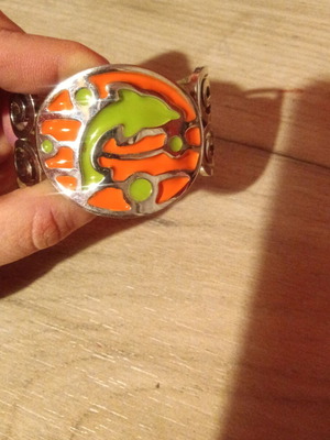 Bracelet with dolphin design, new