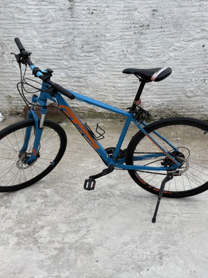 Mountain Bike Cube Aim 29" Large size like new, disc brakes, front suspension