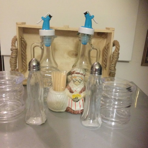Kitchen set 8 pieces new serving items