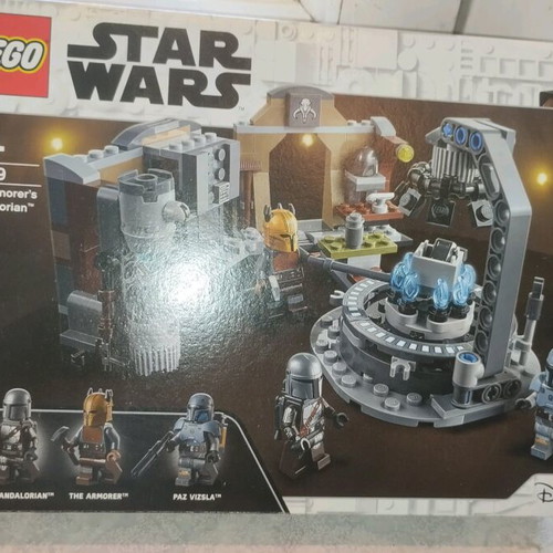 Lego Star Wars 75319 complete set like new with box and instructions