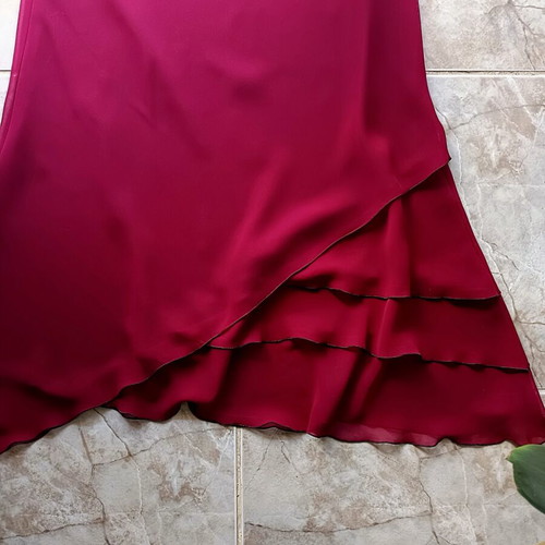 Formal skirt red, like new, elastic waist, size XL 42 14