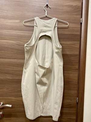 Καλοκαιρινό φόρεμα H&M μπεζ basic με κοψίματα καινούργιο αφόρετο