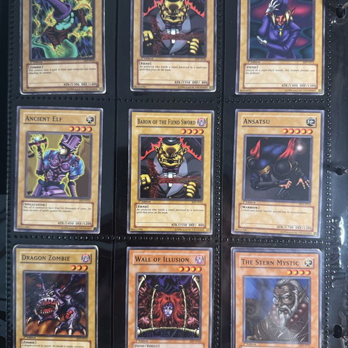 Yugioh Legendary Collection 2010 με Limited Edition κάρτες Αιγύπτιων Θεών σαν καινούργιο