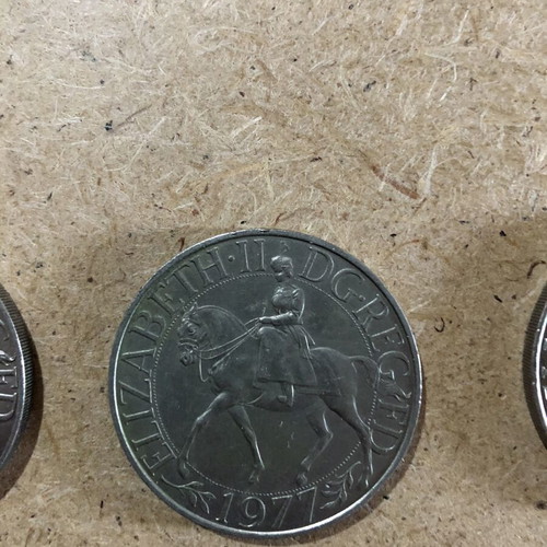 Silver Jubilee Queen Elizabeth II crown coins 1977, set of 3, used