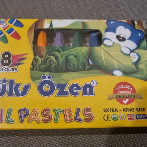 Oil pastels new, set of 8 colors