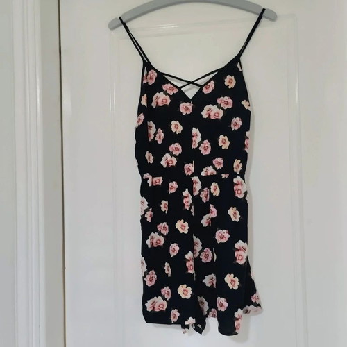 Tally Weijl Flowered Playsuit XS used, floral summer romper