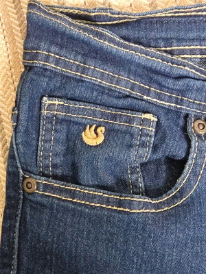 Gloria Vanderbilt Jeans size 16/44 dark blue high-waisted like new