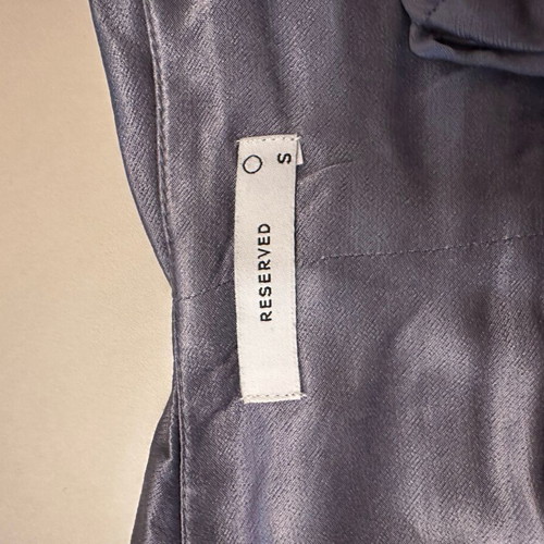 Reserved dress like new, size S, elegant design with slit detail