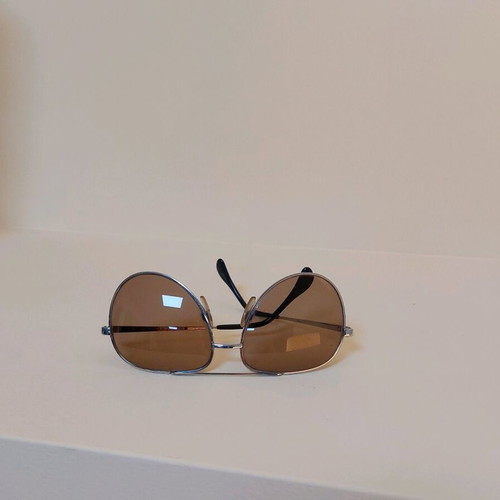 Unisex sunglasses like new with metal frame
