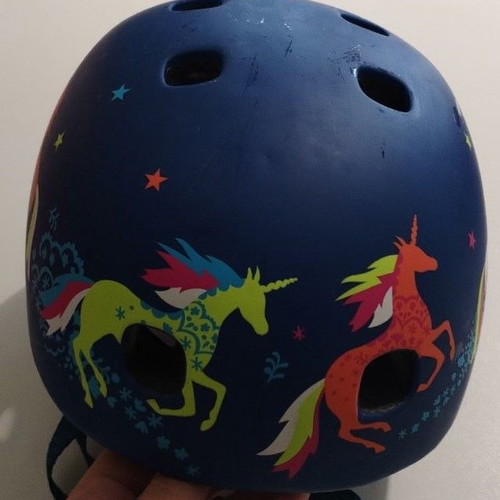 Micro Unicorn Kids Helmet 48-53 cm like new with rear light