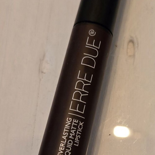 Erre Due lipstick used, shade dark Bordeaux 617