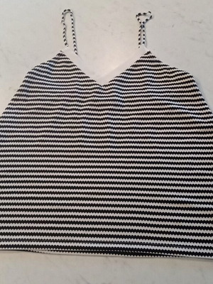 Zara women's top like new, black and white, size S
