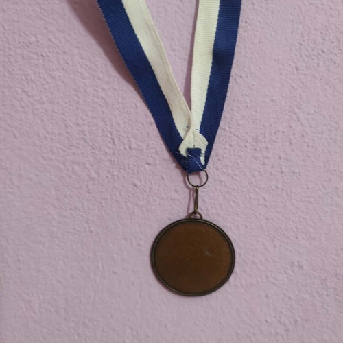 Swimming medal like new, excellent condition