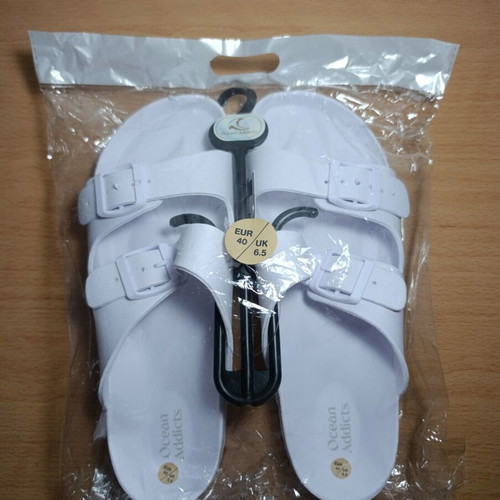 Ocean Addicts women's slippers, white, adjustable straps