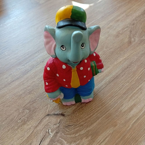 Decorative elephant figurine new, height about 10cm