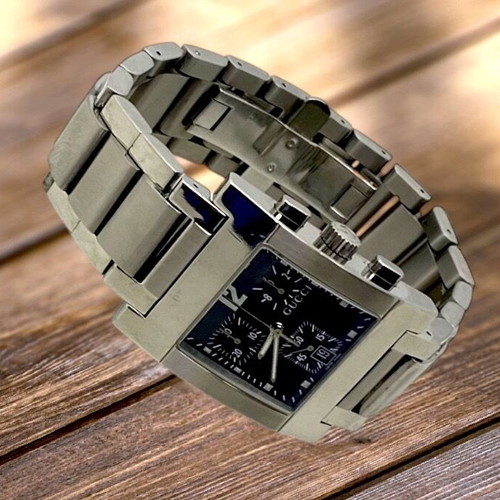 Gucci chronograph like new, quartz 31x40mm