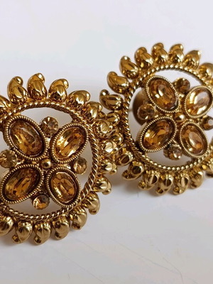 A&D vintage earrings used, gold color, 70s