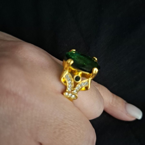 Ring size 7, new, very impressive