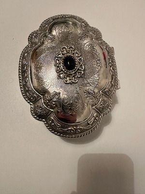 Silver-plated jewelry box used, in excellent condition