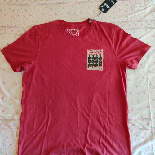 Hey Teacher Artist T-Shirt new, size M, light red