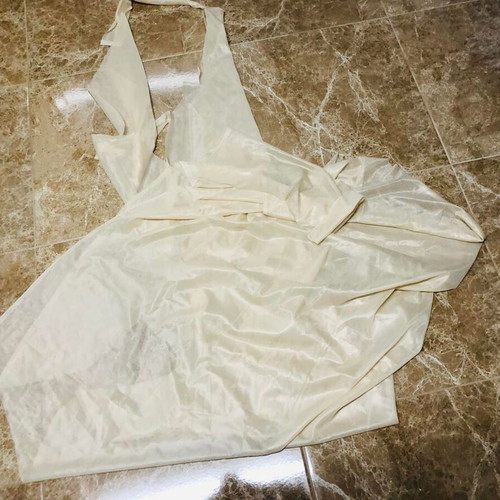 Light elastic lining fabric used, beige light color