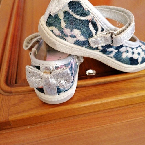 Sprox children's ballet flats like new, blue with flowers, size 24
