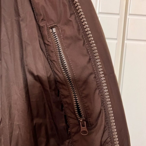 Brown men's jacket H&M size L like new, water-resistant and windproof