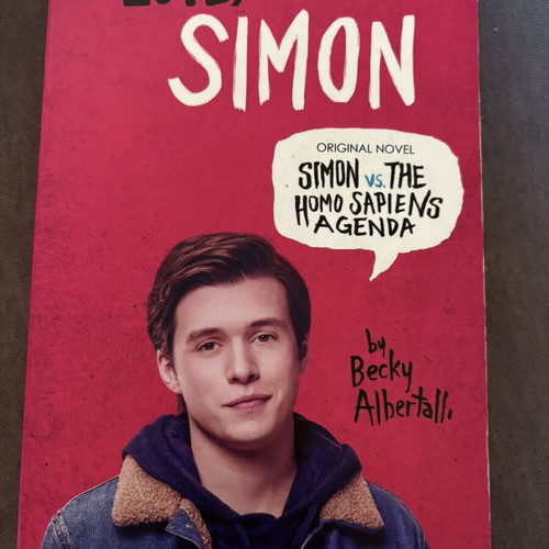 Love Simon book like new, English