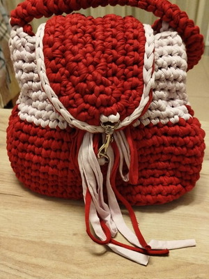 Handmade knitted shoulder bag A.L.E. new, burgundy-pink