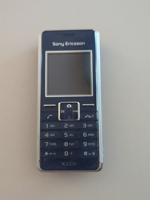 Sony Ericsson K220i used phone for parts or repair