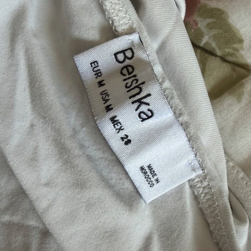Bershka white top with cords like new, size M