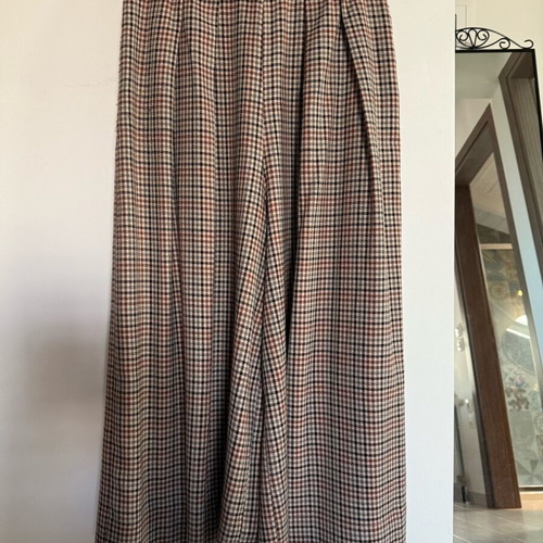 Madame Shou Shou pants like new with pleats and multicolored pockets