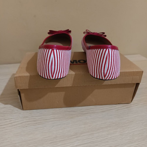 Famous Shoes ballerinas new, size 40-41, white and red