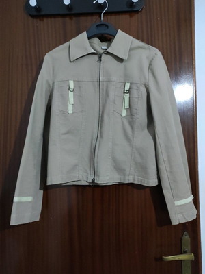 Beige spring jacket new, size small